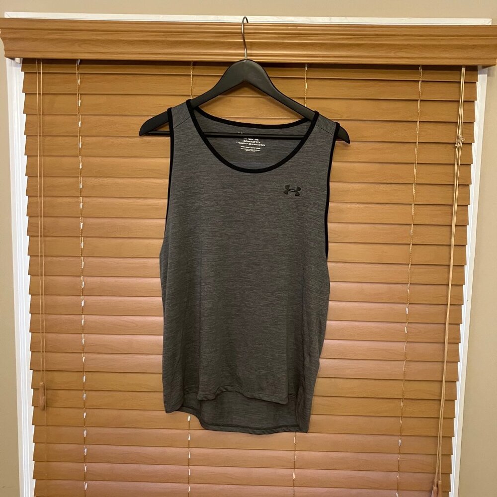 Mens Under Armour tank top Large